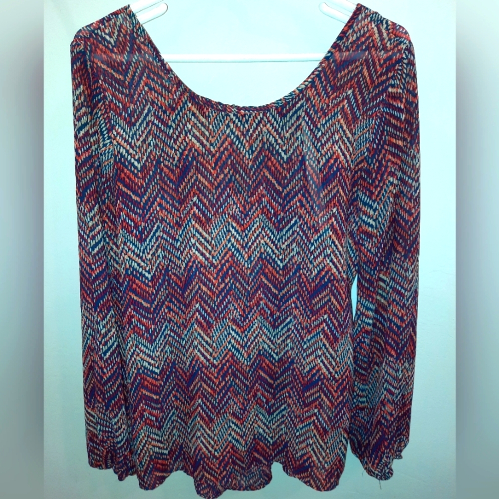 Maurices Sheer Blouse size medium, 2 cute back openings excellent used condition